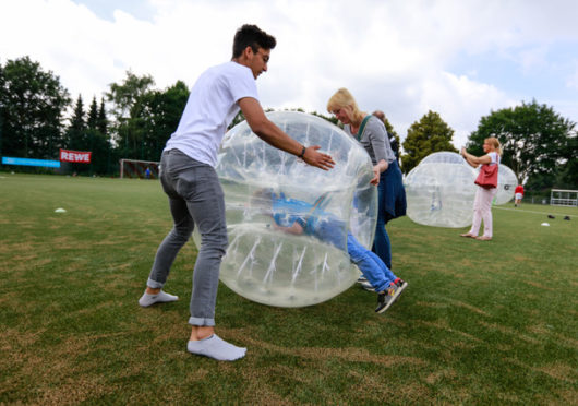 Yunaball - Bubblefußball